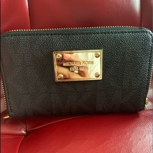 MK wallet
